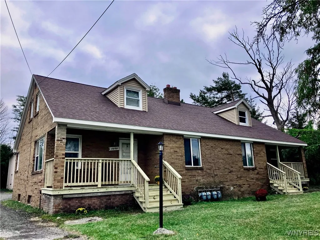 3209-3211 Abbott Road 3209, Orchard Park, New York, Orchard Park, New York 14127, 8 Bedrooms Bedrooms, ,4 BathroomsBathrooms,Residential,For Sale,3209-3211 Abbott Road 3209, Orchard Park, New York,0,B1639265
