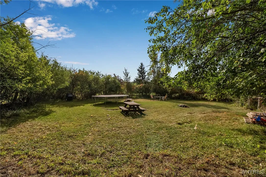 3209-3211 Abbott Road 3209, Orchard Park, New York, Orchard Park, New York 14127, 8 Bedrooms Bedrooms, ,4 BathroomsBathrooms,Residential,For Sale,3209-3211 Abbott Road 3209, Orchard Park, New York,0,B1639265