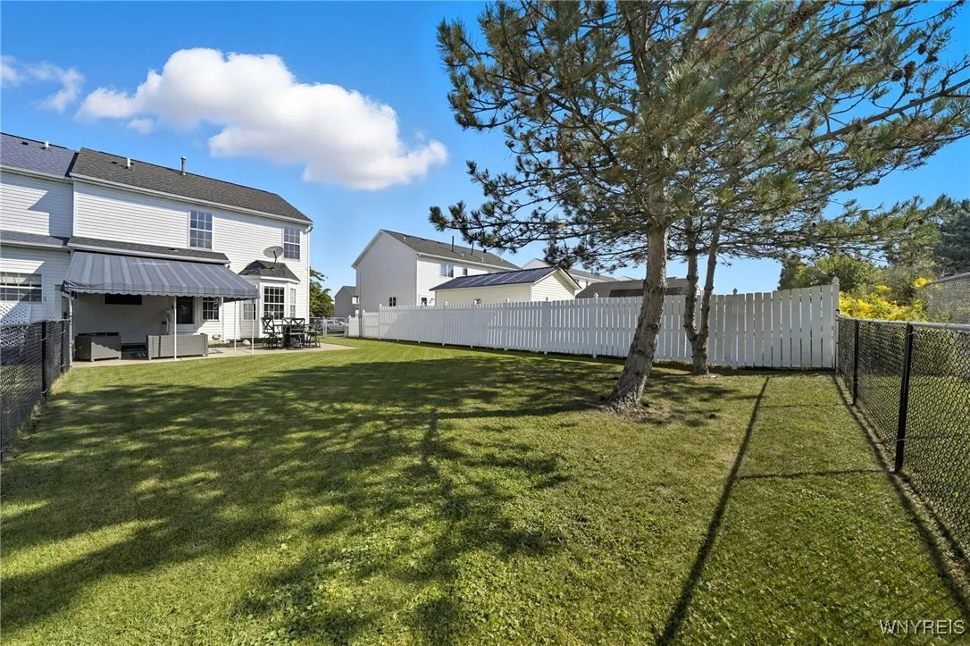 81 Carla Lane, West Seneca, New York 14224, West Seneca, New York 14224, 3 Bedrooms Bedrooms, 10 Rooms Rooms,2 BathroomsBathrooms,Residential,Closed,81 Carla Lane, West Seneca, New York 14224,0,B1636783