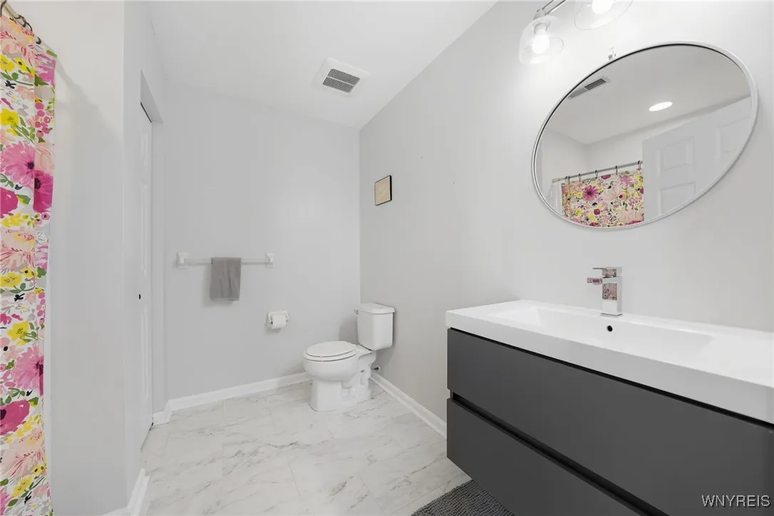 81 Carla Lane, West Seneca, New York 14224, West Seneca, New York 14224, 3 Bedrooms Bedrooms, 10 Rooms Rooms,2 BathroomsBathrooms,Residential,Closed,81 Carla Lane, West Seneca, New York 14224,0,B1636783