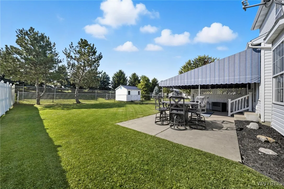 81 Carla Lane, West Seneca, New York 14224, West Seneca, New York 14224, 3 Bedrooms Bedrooms, 10 Rooms Rooms,2 BathroomsBathrooms,Residential,Closed,81 Carla Lane, West Seneca, New York 14224,0,B1636783