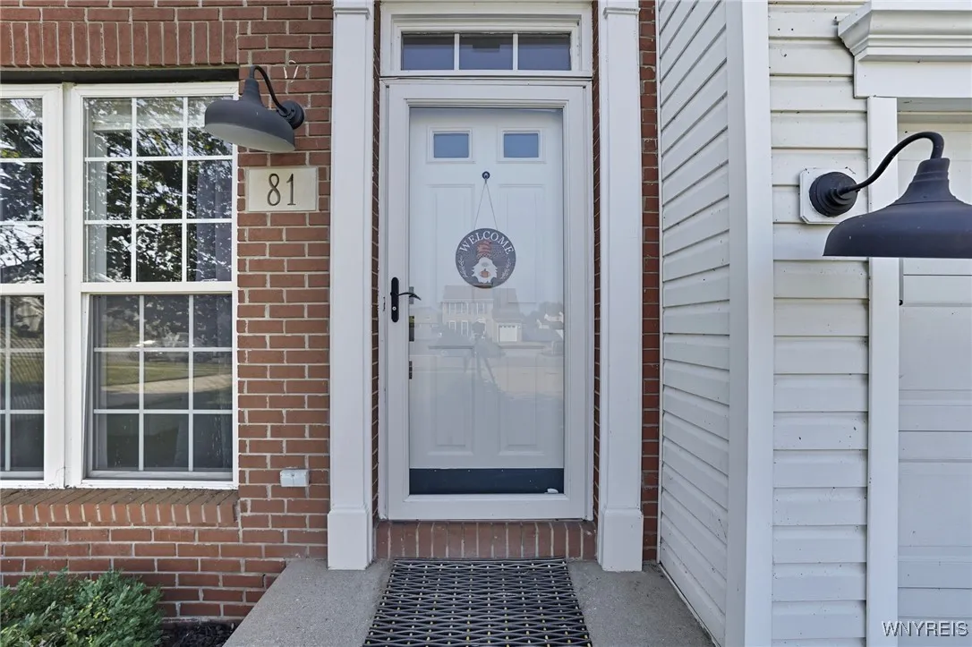 81 Carla Lane, West Seneca, New York 14224, West Seneca, New York 14224, 3 Bedrooms Bedrooms, 10 Rooms Rooms,2 BathroomsBathrooms,Residential,Closed,81 Carla Lane, West Seneca, New York 14224,0,B1636783