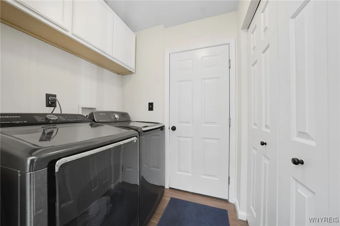 81 Carla Lane, West Seneca, New York 14224, West Seneca, New York 14224, 3 Bedrooms Bedrooms, 10 Rooms Rooms,2 BathroomsBathrooms,Residential,Closed,81 Carla Lane, West Seneca, New York 14224,0,B1636783