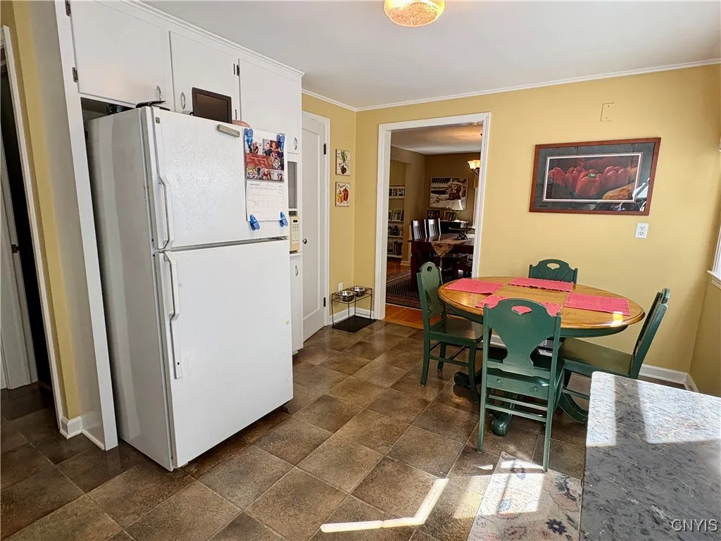 311 Hampshire Drive, Dewitt, New York 13214, De Witt, New York 13214, 3 Bedrooms Bedrooms, 7 Rooms Rooms,2 BathroomsBathrooms,Residential,Closed,311 Hampshire Drive, Dewitt, New York 13214,0,S1639473