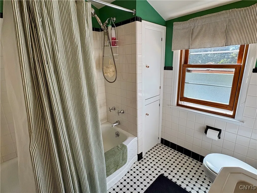 311 Hampshire Drive, Dewitt, New York 13214, De Witt, New York 13214, 3 Bedrooms Bedrooms, 7 Rooms Rooms,2 BathroomsBathrooms,Residential,Closed,311 Hampshire Drive, Dewitt, New York 13214,0,S1639473