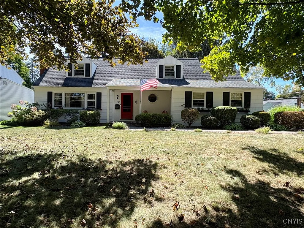 311 Hampshire Drive, Dewitt, New York 13214, De Witt, New York 13214, 3 Bedrooms Bedrooms, 7 Rooms Rooms,2 BathroomsBathrooms,Residential,Closed,311 Hampshire Drive, Dewitt, New York 13214,0,S1639473