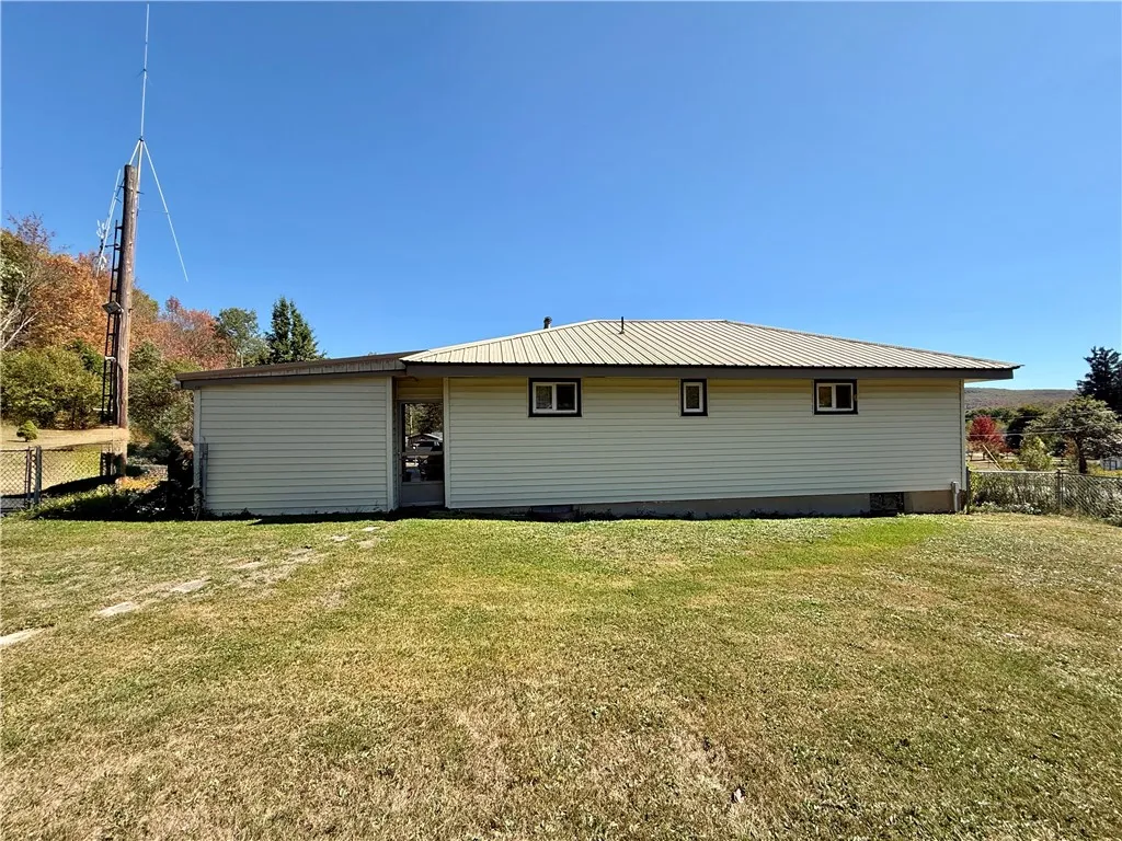 4 Park Street, Lewis Run, Pennsylvania 16738, Lewis Run, Pennsylvania 16738, 3 Bedrooms Bedrooms, 6 Rooms Rooms,1 BathroomBathrooms,Residential,Closed,4 Park Street, Lewis Run, Pennsylvania 16738,0,R1639766