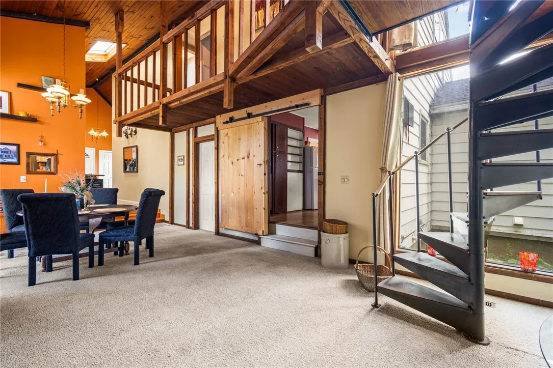 6429 East Avon Lima Road, Avon, New York 14414, Avon, New York 14414, 4 Bedrooms Bedrooms, 13 Rooms Rooms,3 BathroomsBathrooms,Residential,For Sale,6429 East Avon Lima Road, Avon, New York 14414,0,R1639534