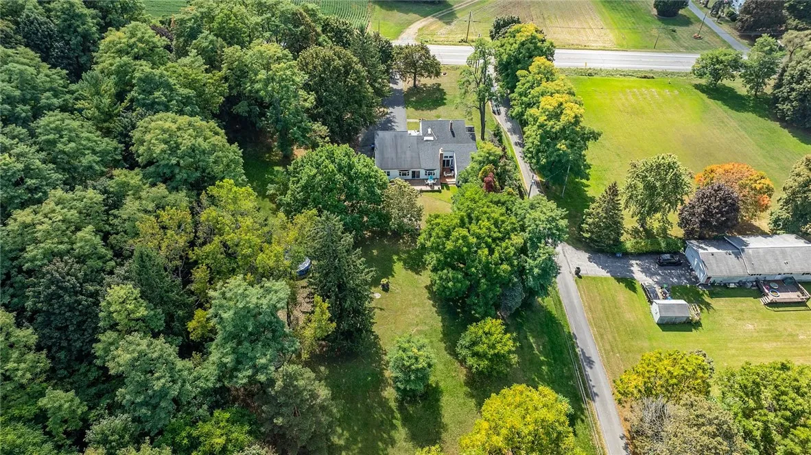 6429 East Avon Lima Road, Avon, New York 14414, Avon, New York 14414, 4 Bedrooms Bedrooms, 13 Rooms Rooms,3 BathroomsBathrooms,Residential,For Sale,6429 East Avon Lima Road, Avon, New York 14414,0,R1639534