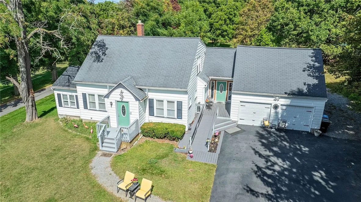 6429 East Avon Lima Road, Avon, New York 14414, Avon, New York 14414, 4 Bedrooms Bedrooms, 13 Rooms Rooms,3 BathroomsBathrooms,Residential,For Sale,6429 East Avon Lima Road, Avon, New York 14414,0,R1639534