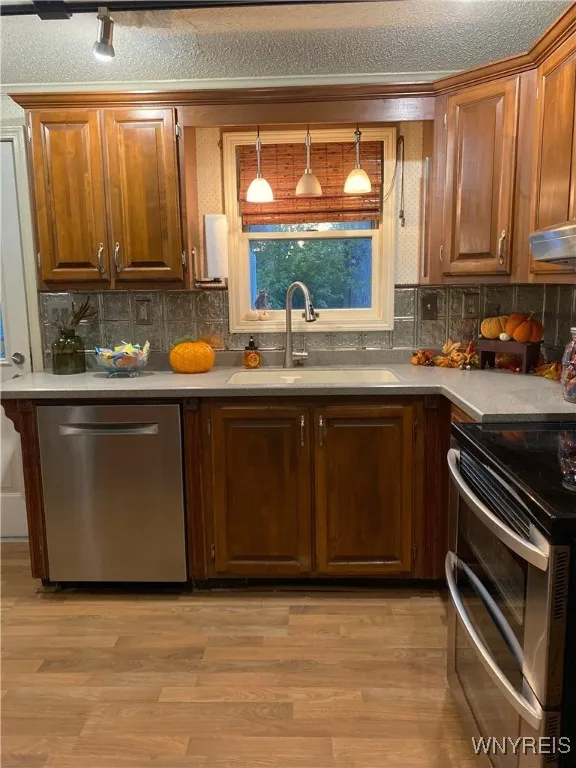 5862 Lakeview Terrace, Hamburg, New York 14085, Hamburg, New York 14085, 3 Bedrooms Bedrooms, 6 Rooms Rooms,2 BathroomsBathrooms,Residential,For Sale,5862 Lakeview Terrace, Hamburg, New York 14085,0,B1639206