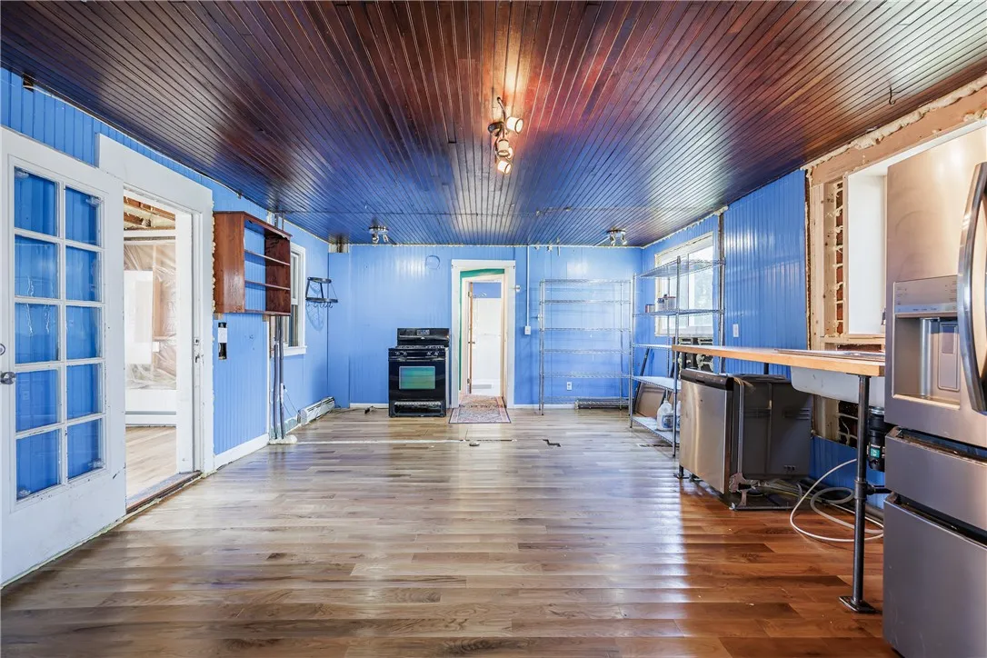 28 Clematis Street, Rochester, New York 14612, Rochester, New York 14612, 3 Bedrooms Bedrooms, 8 Rooms Rooms,2 BathroomsBathrooms,Residential,Closed,28 Clematis Street, Rochester, New York 14612,0,R1639727