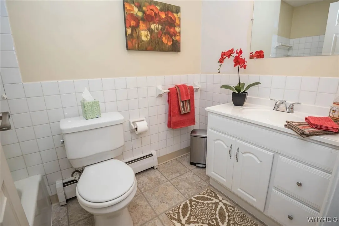 1976 Sheridan, Tonawanda, New York 14223, Tonawanda, New York 14223, 2 Bedrooms Bedrooms, 4 Rooms Rooms,1 BathroomBathrooms,Residential Lease,For Rent,1976 Sheridan, Tonawanda, New York 14223,0,B1639851