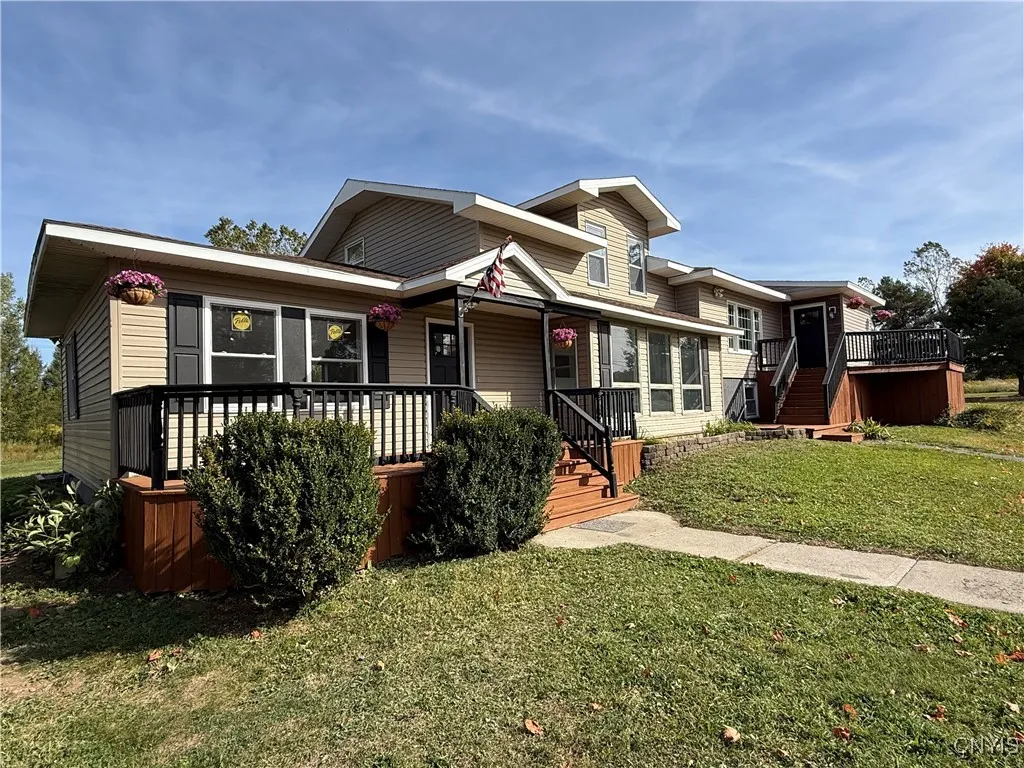 22727 Swan Road, Watertown Town, New York 13601, Watertown Town, New York 13601, 7 Bedrooms Bedrooms, 14 Rooms Rooms,3 BathroomsBathrooms,Residential,For Sale,22727 Swan Road, Watertown Town, New York 13601,0,S1639705