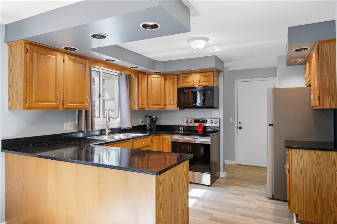 25 Cherry Creek Lane, Greece, New York 14626, Greece, New York 14626, 4 Bedrooms Bedrooms, 10 Rooms Rooms,2 BathroomsBathrooms,Residential,For Sale,25 Cherry Creek Lane, Greece, New York 14626,0,R1639544