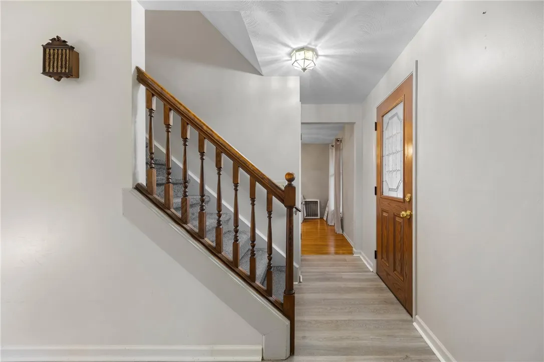 25 Cherry Creek Lane, Greece, New York 14626, Greece, New York 14626, 4 Bedrooms Bedrooms, 10 Rooms Rooms,2 BathroomsBathrooms,Residential,For Sale,25 Cherry Creek Lane, Greece, New York 14626,0,R1639544