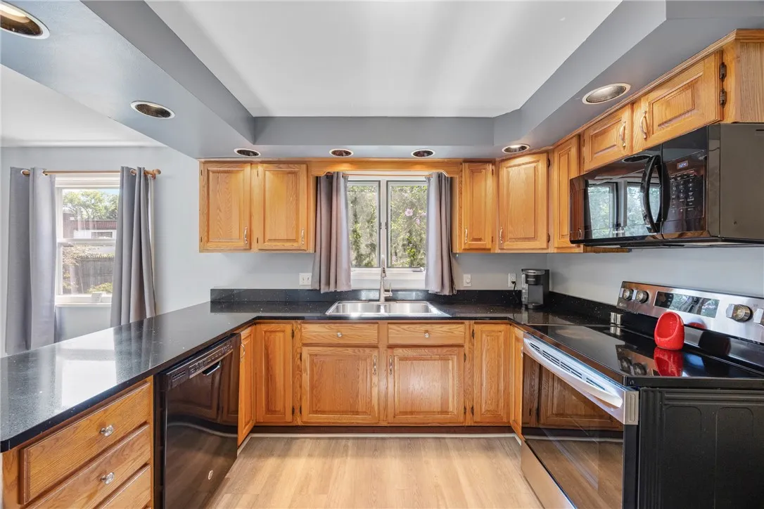 25 Cherry Creek Lane, Greece, New York 14626, Greece, New York 14626, 4 Bedrooms Bedrooms, 10 Rooms Rooms,2 BathroomsBathrooms,Residential,For Sale,25 Cherry Creek Lane, Greece, New York 14626,0,R1639544