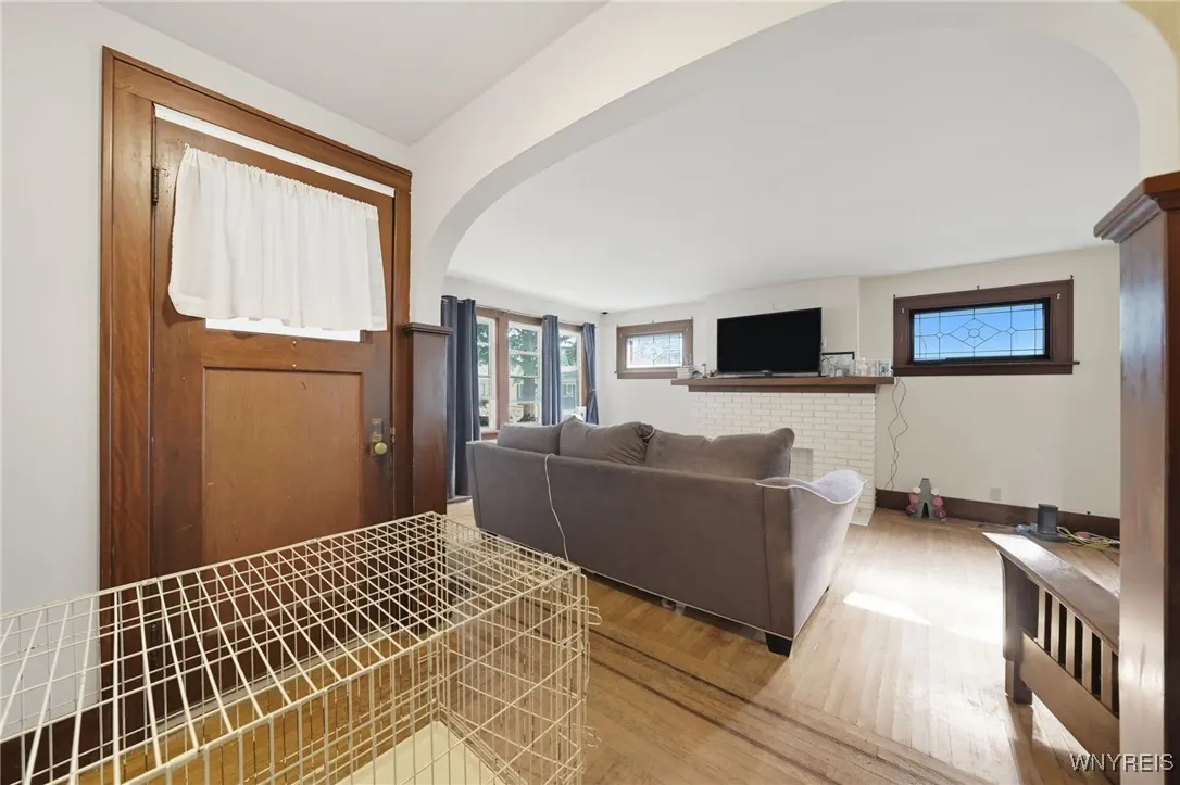 116 Melrose Street, Buffalo, New York 14220, Buffalo, New York 14220, 4 Bedrooms Bedrooms, ,2 BathroomsBathrooms,Residential,For Sale,116 Melrose Street, Buffalo, New York 14220,0,B1639822