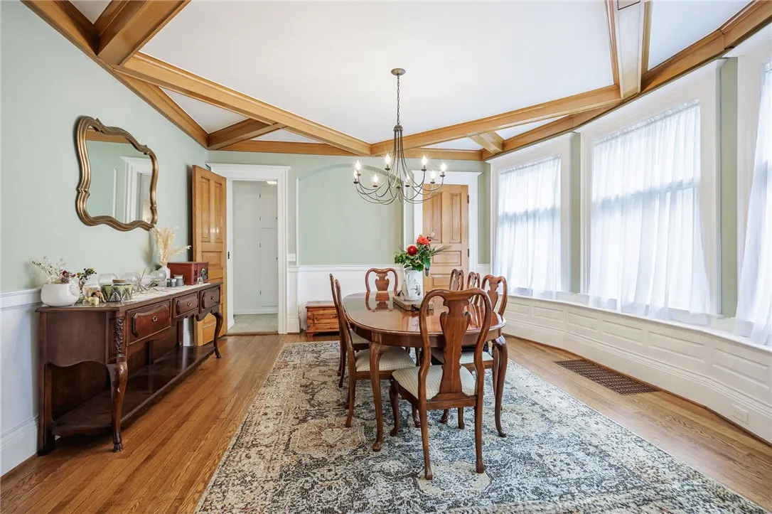 90 Dartmouth Street, Rochester, New York 14607, Rochester, New York 14607, 4 Bedrooms Bedrooms, 11 Rooms Rooms,2 BathroomsBathrooms,Residential Lease,For Rent,90 Dartmouth Street, Rochester, New York 14607,0,R1639786