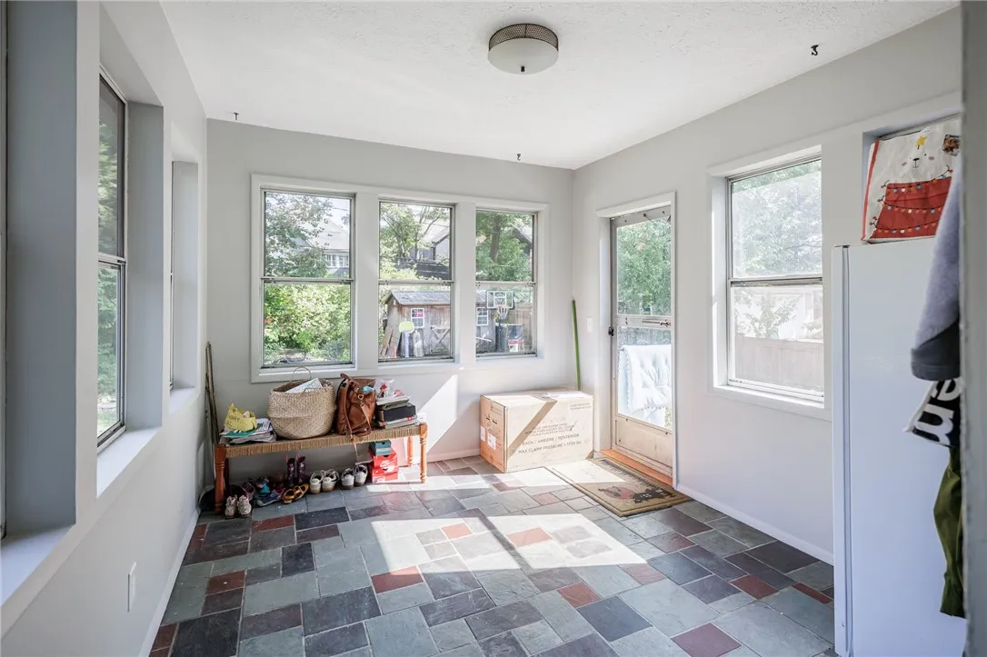 90 Dartmouth Street, Rochester, New York 14607, Rochester, New York 14607, 4 Bedrooms Bedrooms, 11 Rooms Rooms,2 BathroomsBathrooms,Residential Lease,For Rent,90 Dartmouth Street, Rochester, New York 14607,0,R1639786