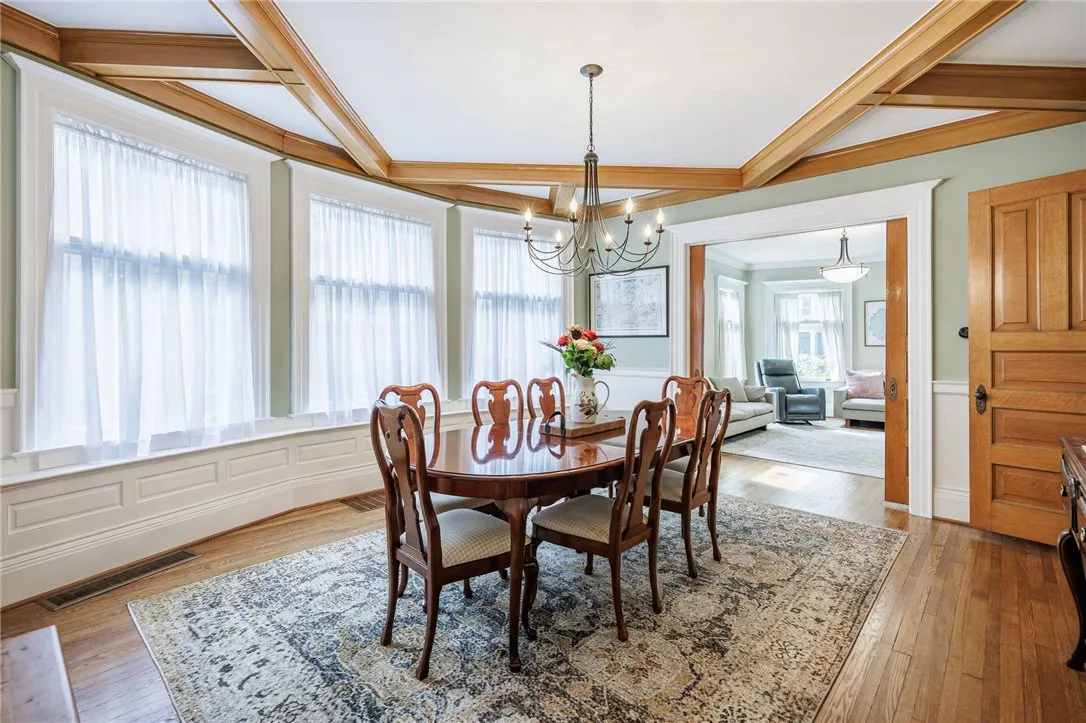 90 Dartmouth Street, Rochester, New York 14607, Rochester, New York 14607, 4 Bedrooms Bedrooms, 11 Rooms Rooms,2 BathroomsBathrooms,Residential Lease,For Rent,90 Dartmouth Street, Rochester, New York 14607,0,R1639786