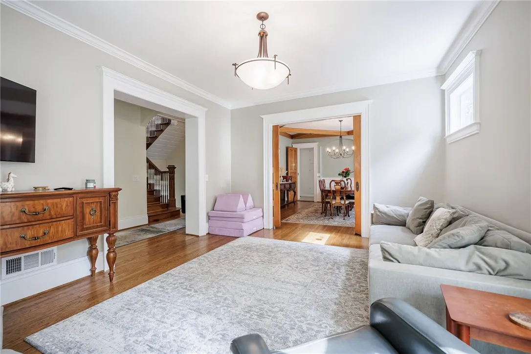 90 Dartmouth Street, Rochester, New York 14607, Rochester, New York 14607, 4 Bedrooms Bedrooms, 11 Rooms Rooms,2 BathroomsBathrooms,Residential Lease,For Rent,90 Dartmouth Street, Rochester, New York 14607,0,R1639786