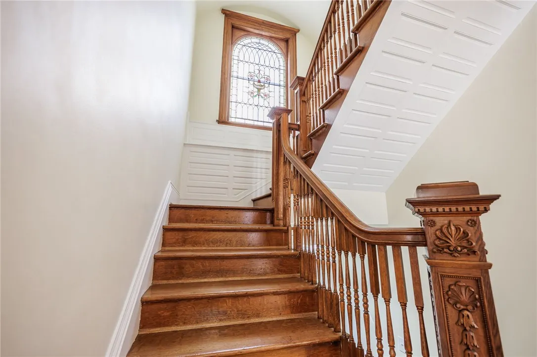 90 Dartmouth Street, Rochester, New York 14607, Rochester, New York 14607, 4 Bedrooms Bedrooms, 11 Rooms Rooms,2 BathroomsBathrooms,Residential Lease,For Rent,90 Dartmouth Street, Rochester, New York 14607,0,R1639786