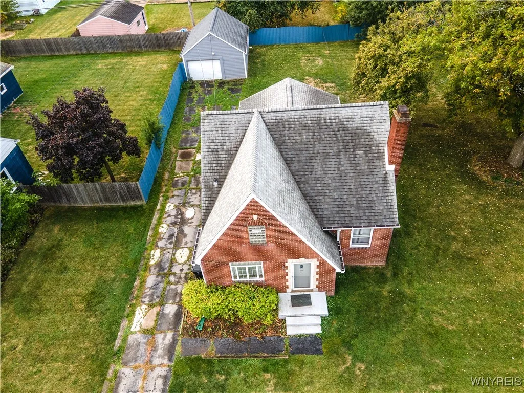 216 Waverly Avenue, Tonawanda, New York 14217, Tonawanda, New York 14217, 3 Bedrooms Bedrooms, 7 Rooms Rooms,1 BathroomBathrooms,Residential,For Sale,216 Waverly Avenue, Tonawanda, New York 14217,0,B1639912