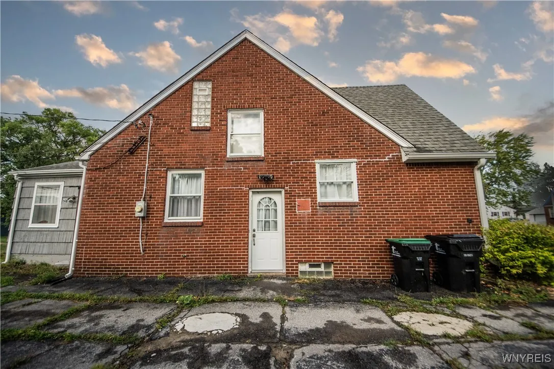 216 Waverly Avenue, Tonawanda, New York 14217, Tonawanda, New York 14217, 3 Bedrooms Bedrooms, 7 Rooms Rooms,1 BathroomBathrooms,Residential,For Sale,216 Waverly Avenue, Tonawanda, New York 14217,0,B1639912