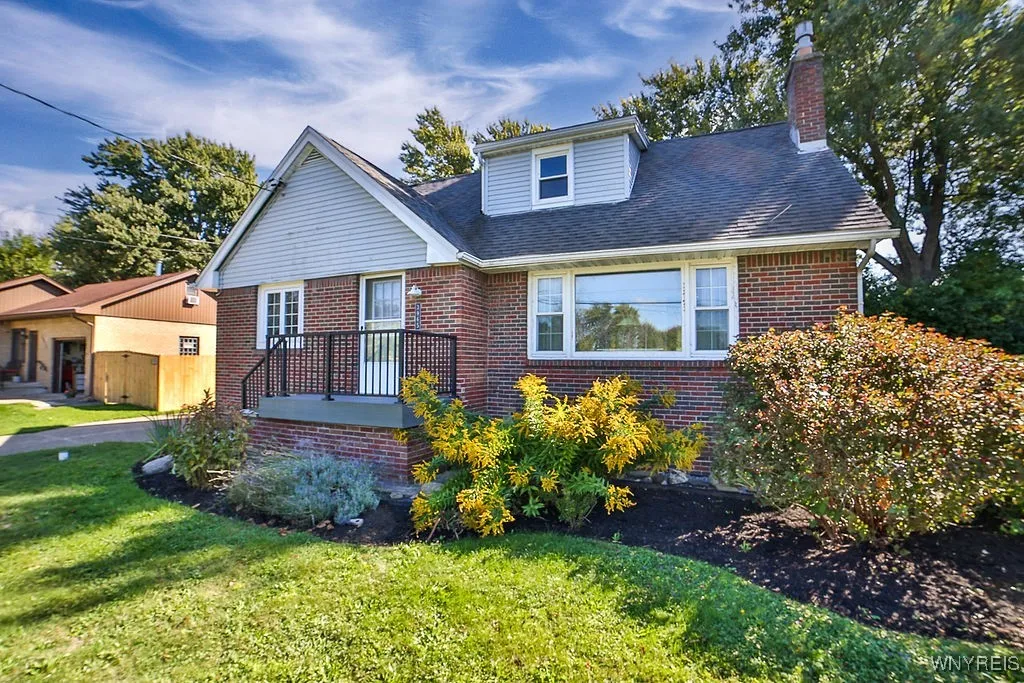 3965 Sowles Road, Hamburg, New York 14075, Hamburg, New York 14075, 4 Bedrooms Bedrooms, 9 Rooms Rooms,2 BathroomsBathrooms,Residential,Closed,3965 Sowles Road, Hamburg, New York 14075,0,B1638349