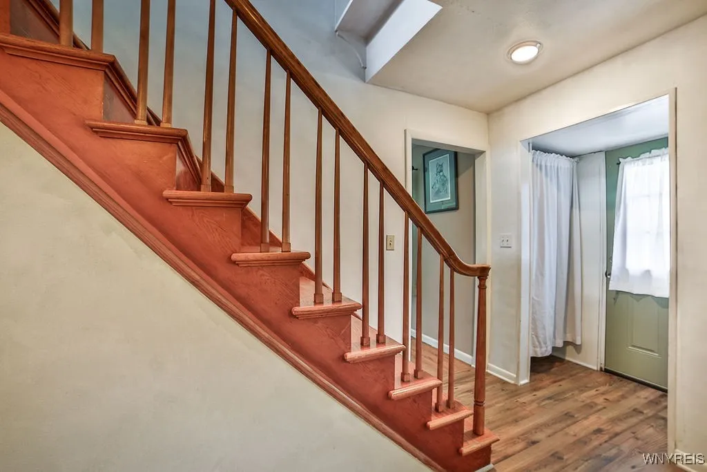 3965 Sowles Road, Hamburg, New York 14075, Hamburg, New York 14075, 4 Bedrooms Bedrooms, 9 Rooms Rooms,2 BathroomsBathrooms,Residential,For Sale,3965 Sowles Road, Hamburg, New York 14075,0,B1638349