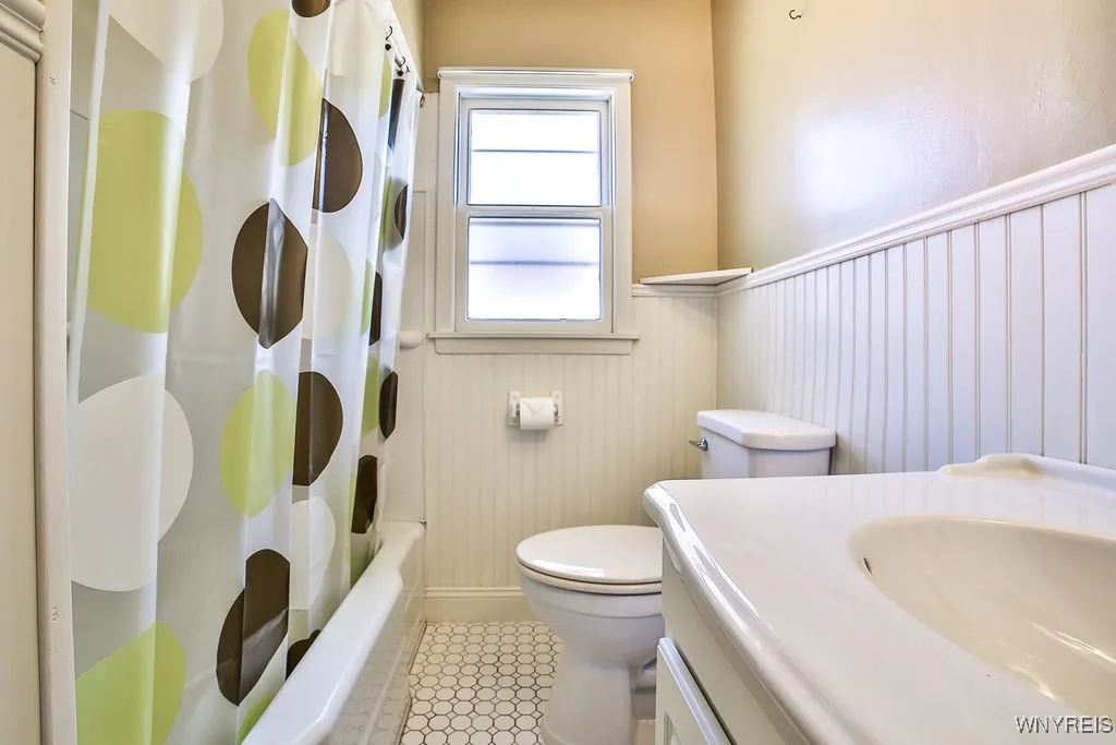 3965 Sowles Road, Hamburg, New York 14075, Hamburg, New York 14075, 4 Bedrooms Bedrooms, 9 Rooms Rooms,2 BathroomsBathrooms,Residential,For Sale,3965 Sowles Road, Hamburg, New York 14075,0,B1638349