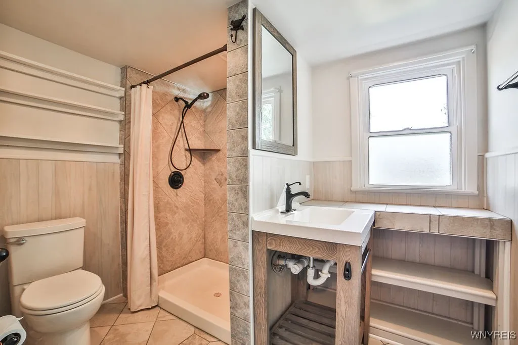 3965 Sowles Road, Hamburg, New York 14075, Hamburg, New York 14075, 4 Bedrooms Bedrooms, 9 Rooms Rooms,2 BathroomsBathrooms,Residential,Closed,3965 Sowles Road, Hamburg, New York 14075,0,B1638349