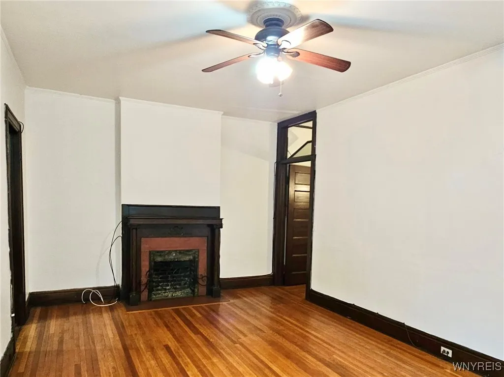 242 Bryant Street 2b, Buffalo, New York 14222, Buffalo, New York 14222, 2 Bedrooms Bedrooms, 5 Rooms Rooms,1 BathroomBathrooms,Residential Lease,For Rent,242 Bryant Street 2b, Buffalo, New York 14222,0,B1639833