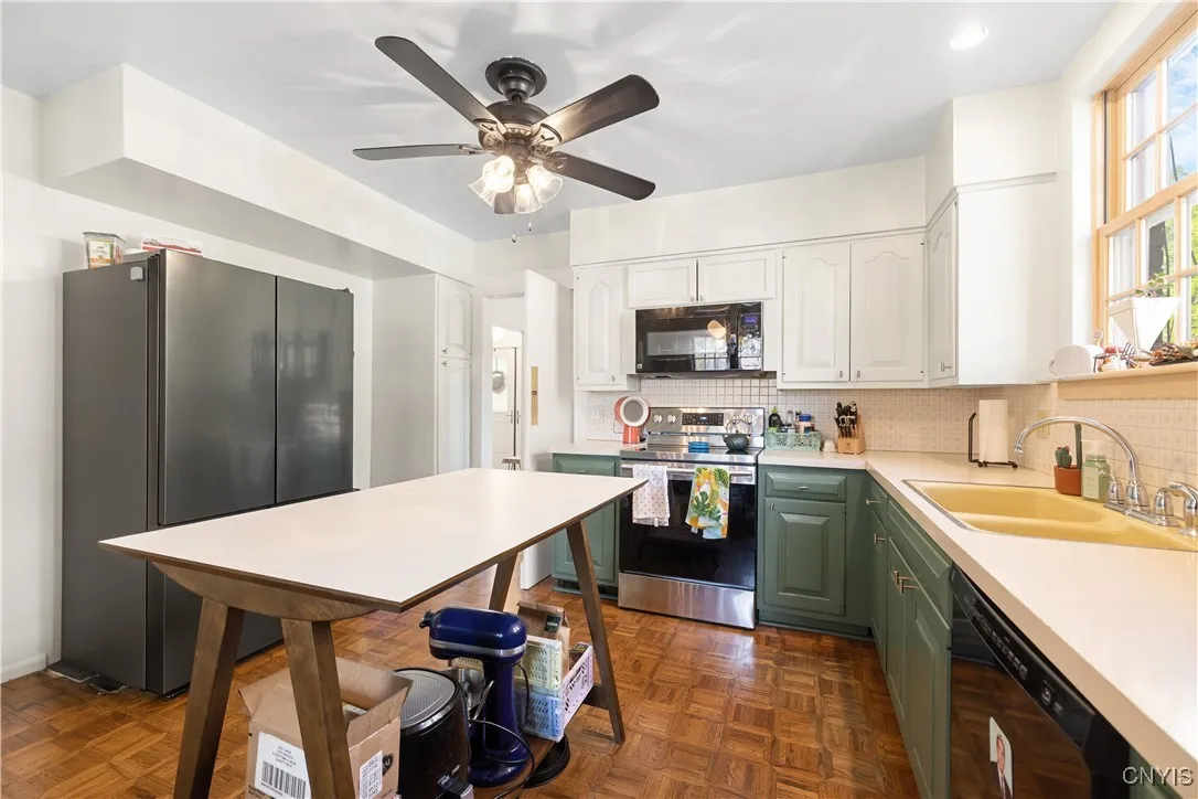 514 Sedgwick Drive, Syracuse, New York 13203, Syracuse, New York 13203, 3 Bedrooms Bedrooms, 12 Rooms Rooms,2 BathroomsBathrooms,Residential,For Sale,514 Sedgwick Drive, Syracuse, New York 13203,0,S1639617