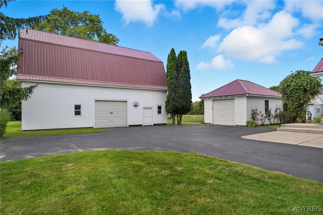 2 Story Barn with 2 Additions - Fully Vinyl Sided.