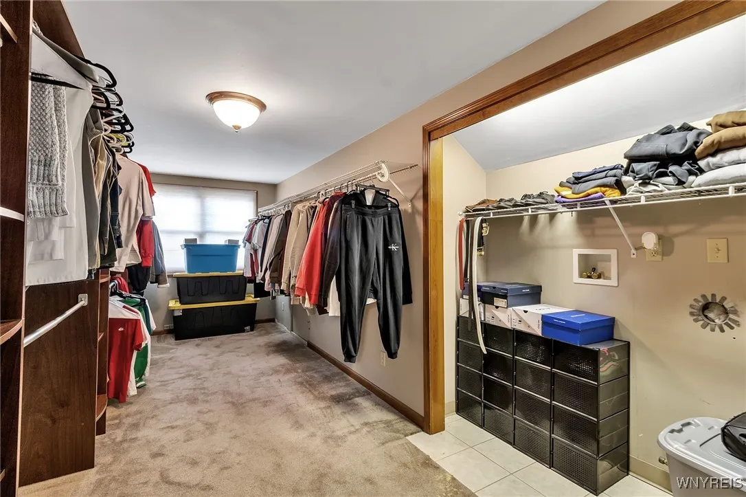 5559 Via Marina, Clarence, New York 14221, Clarence, New York 14221, 4 Bedrooms Bedrooms, 11 Rooms Rooms,2 BathroomsBathrooms,Residential,For Sale,5559 Via Marina, Clarence, New York 14221,0,B1636984