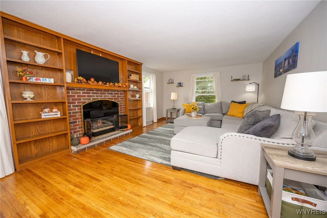260 Carpenter Avenue, Tonawanda, New York 14223, Tonawanda, New York 14223, 4 Bedrooms Bedrooms, 8 Rooms Rooms,2 BathroomsBathrooms,Residential,Closed,260 Carpenter Avenue, Tonawanda, New York 14223,0,B1639516