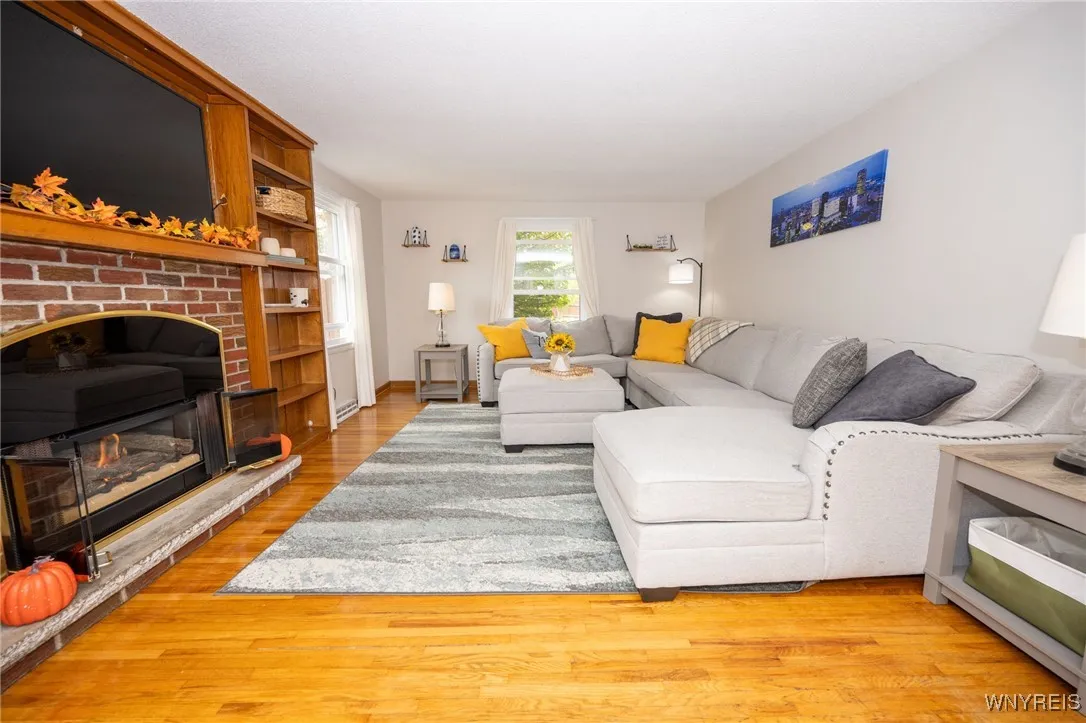 260 Carpenter Avenue, Tonawanda, New York 14223, Tonawanda, New York 14223, 4 Bedrooms Bedrooms, 8 Rooms Rooms,2 BathroomsBathrooms,Residential,Closed,260 Carpenter Avenue, Tonawanda, New York 14223,0,B1639516