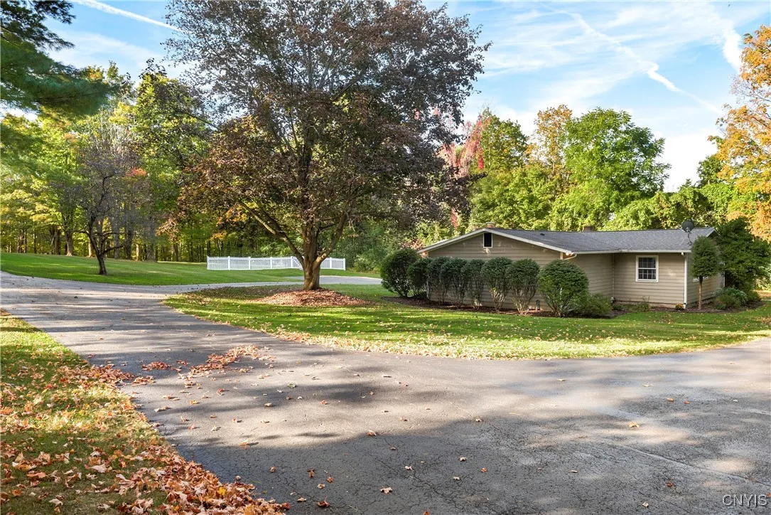 1670 Coon Hill Road, Skaneateles, New York 13152, Skaneateles, New York 13152, 3 Bedrooms Bedrooms, 10 Rooms Rooms,2 BathroomsBathrooms,Residential,For Sale,1670 Coon Hill Road, Skaneateles, New York 13152,0,S1636113