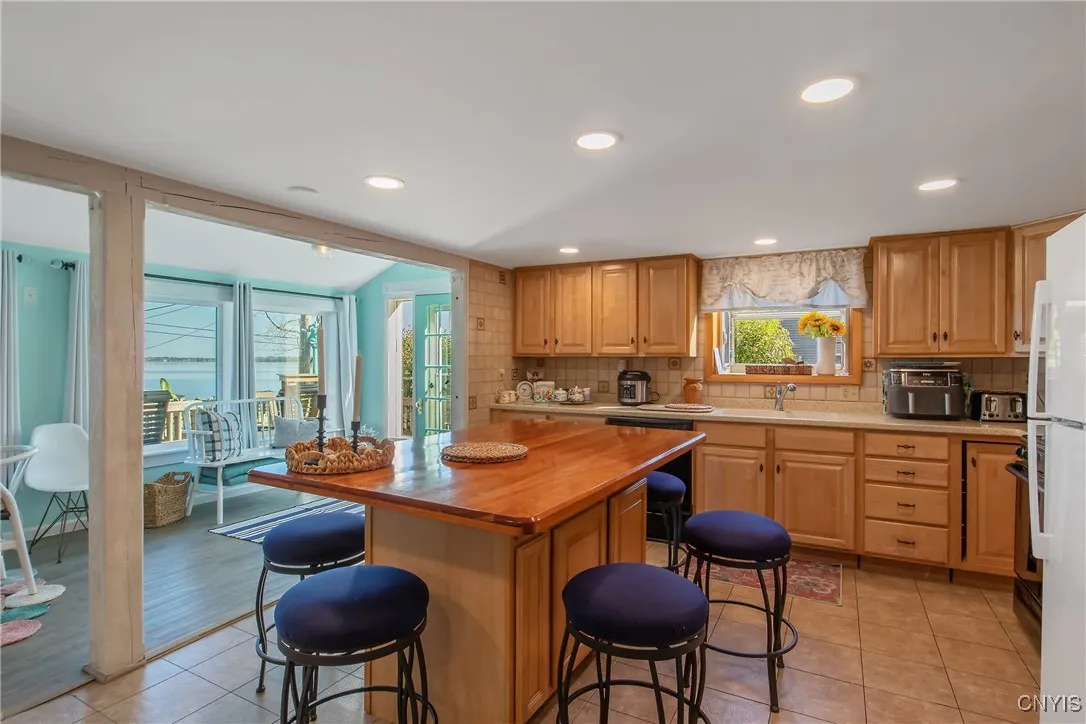 23 Ontario Avenue, Sandy Creek, New York 13142, Sandy Creek, New York 13142, 4 Bedrooms Bedrooms, 8 Rooms Rooms,2 BathroomsBathrooms,Residential,For Sale,23 Ontario Avenue, Sandy Creek, New York 13142,0,S1638217