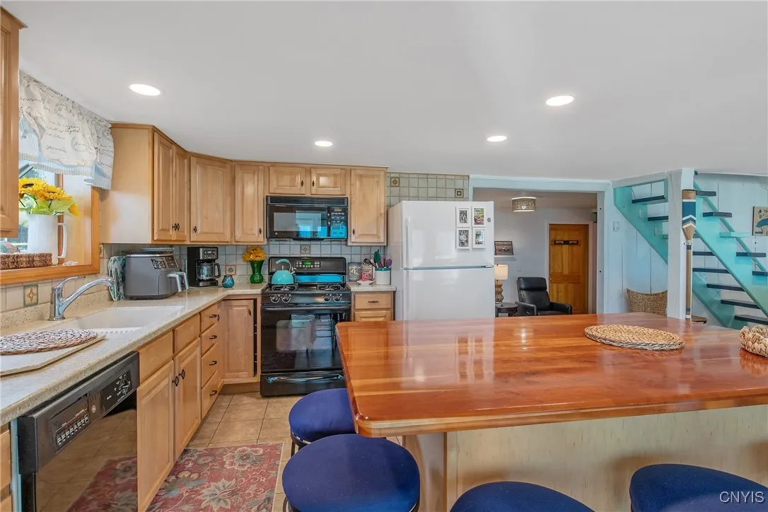 23 Ontario Avenue, Sandy Creek, New York 13142, Sandy Creek, New York 13142, 4 Bedrooms Bedrooms, 8 Rooms Rooms,2 BathroomsBathrooms,Residential,For Sale,23 Ontario Avenue, Sandy Creek, New York 13142,0,S1638217