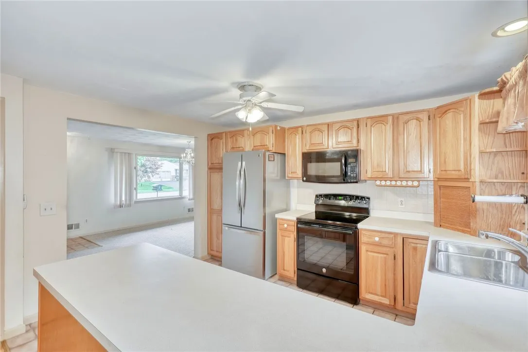 108 Fox Hall Drive, Irondequoit, New York 14609, Irondequoit, New York 14609, 3 Bedrooms Bedrooms, 6 Rooms Rooms,2 BathroomsBathrooms,Residential,Closed,108 Fox Hall Drive, Irondequoit, New York 14609,0,R1639969
