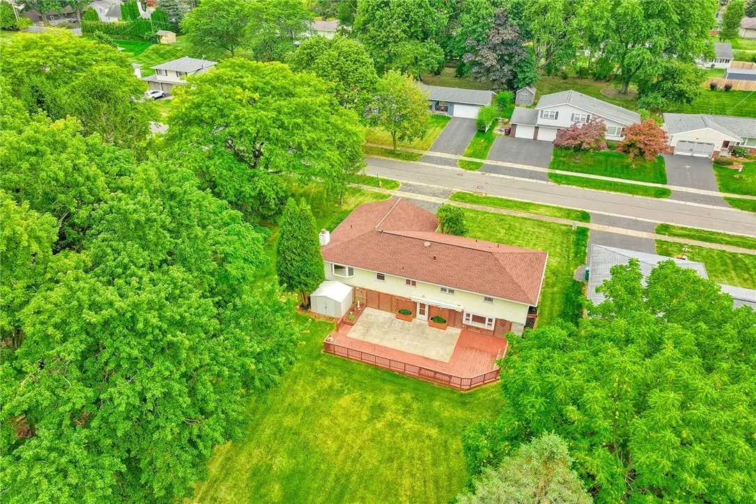 108 Fox Hall Drive, Irondequoit, New York 14609, Irondequoit, New York 14609, 3 Bedrooms Bedrooms, 6 Rooms Rooms,2 BathroomsBathrooms,Residential,Closed,108 Fox Hall Drive, Irondequoit, New York 14609,0,R1639969