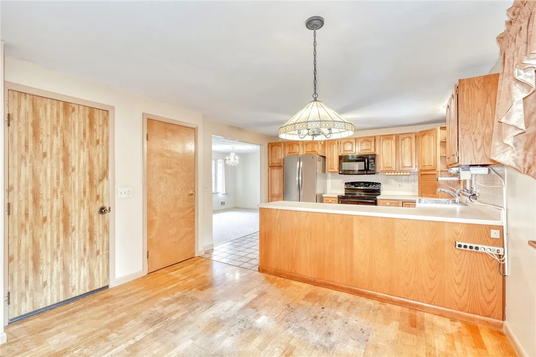 108 Fox Hall Drive, Irondequoit, New York 14609, Irondequoit, New York 14609, 3 Bedrooms Bedrooms, 6 Rooms Rooms,2 BathroomsBathrooms,Residential,Closed,108 Fox Hall Drive, Irondequoit, New York 14609,0,R1639969