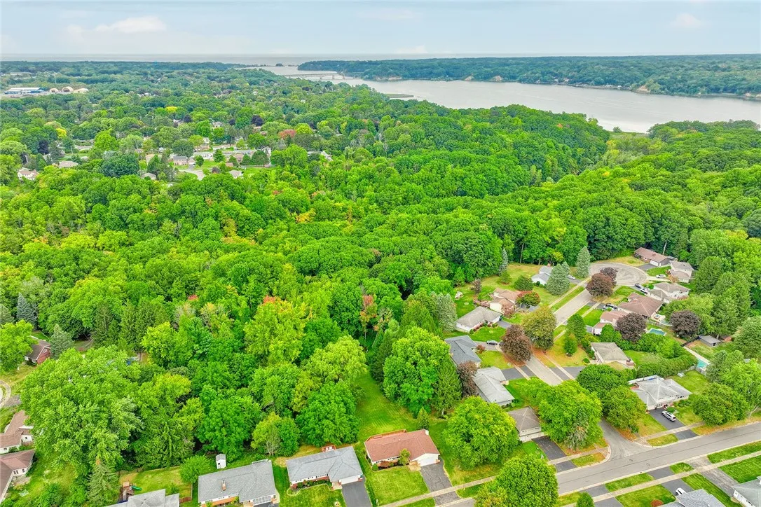 108 Fox Hall Drive, Irondequoit, New York 14609, Irondequoit, New York 14609, 3 Bedrooms Bedrooms, 6 Rooms Rooms,2 BathroomsBathrooms,Residential,Closed,108 Fox Hall Drive, Irondequoit, New York 14609,0,R1639969