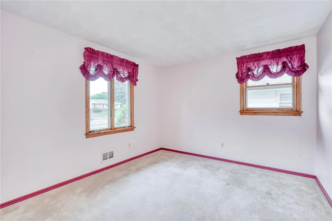 108 Fox Hall Drive, Irondequoit, New York 14609, Irondequoit, New York 14609, 3 Bedrooms Bedrooms, 6 Rooms Rooms,2 BathroomsBathrooms,Residential,Closed,108 Fox Hall Drive, Irondequoit, New York 14609,0,R1639969