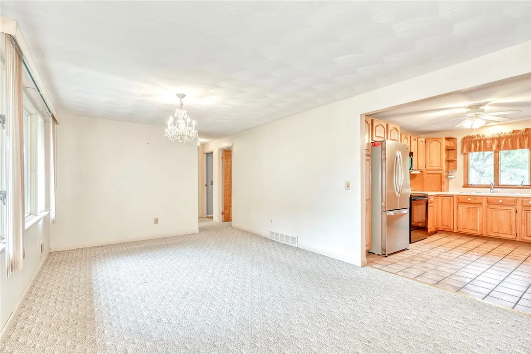 108 Fox Hall Drive, Irondequoit, New York 14609, Irondequoit, New York 14609, 3 Bedrooms Bedrooms, 6 Rooms Rooms,2 BathroomsBathrooms,Residential,Closed,108 Fox Hall Drive, Irondequoit, New York 14609,0,R1639969