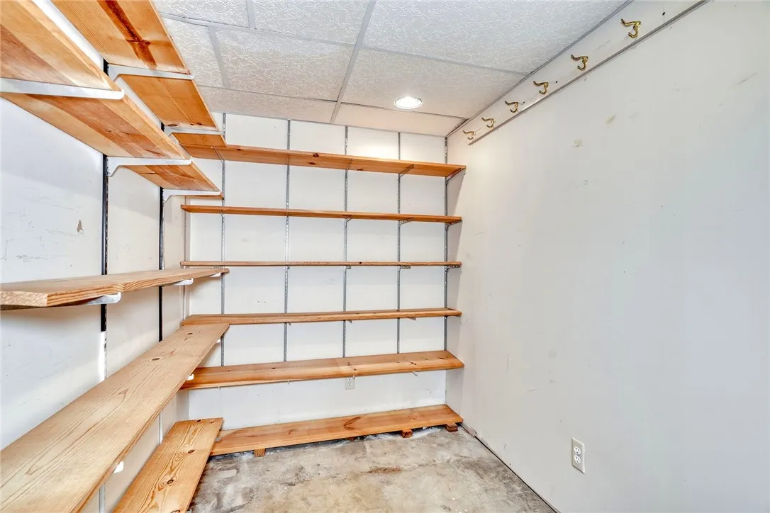 108 Fox Hall Drive, Irondequoit, New York 14609, Irondequoit, New York 14609, 3 Bedrooms Bedrooms, 6 Rooms Rooms,2 BathroomsBathrooms,Residential,Closed,108 Fox Hall Drive, Irondequoit, New York 14609,0,R1639969