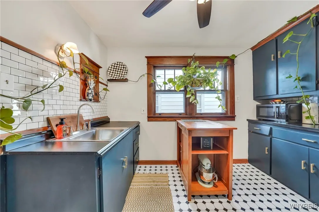 314 School Street, Tonawanda, New York 14217, Tonawanda, New York 14217, 4 Bedrooms Bedrooms, 10 Rooms Rooms,1 BathroomBathrooms,Residential,For Sale,314 School Street, Tonawanda, New York 14217,0,B1639408